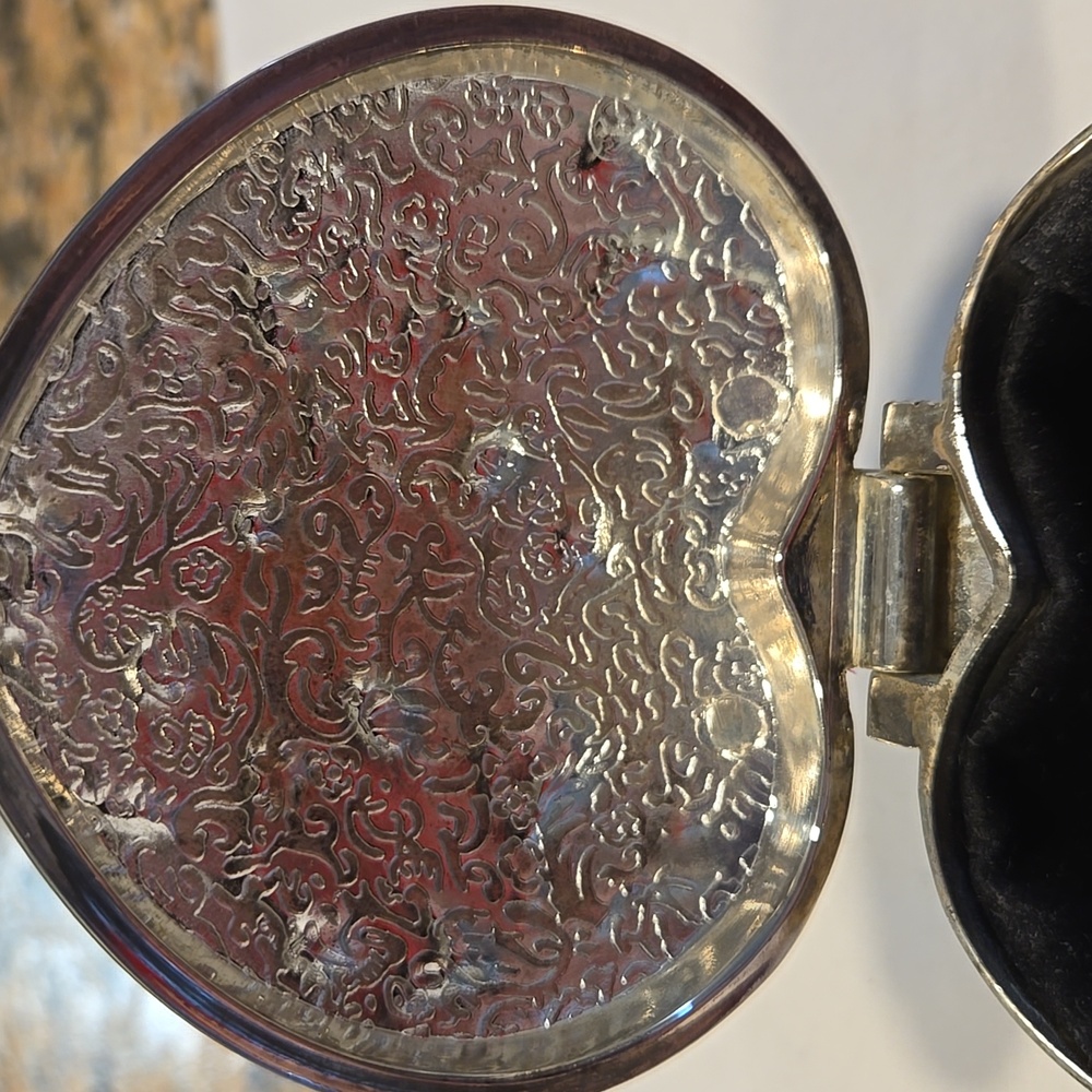 Vintage Silver Plated Heart jewelry box trinket holder - Picture 4 of 8